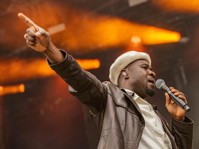 Rising soul singer James Emmanuel was a fantastic opener.