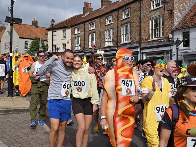 Some of the contestants in the 10km. photo: Richard Ponter