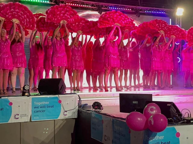 The routine included a moving tribute to cancer victims during "Miss You Nights"