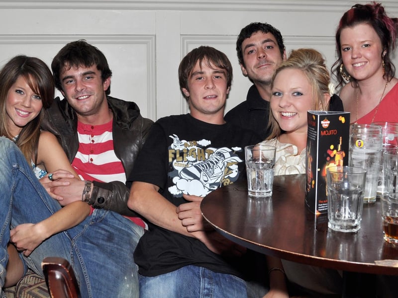 Enjoying a night out!
1130120g