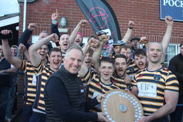 Pocklington skipper Joe Holbrough receives the MB Herring Plate from Warrendale Wagyu director James Bloom. PHOTO BY PHIL GILBANK