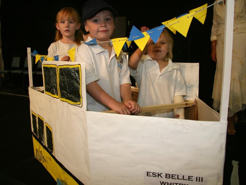 Youngsters with their Esk Belle III float in the fancy dress parade.
w093505pp