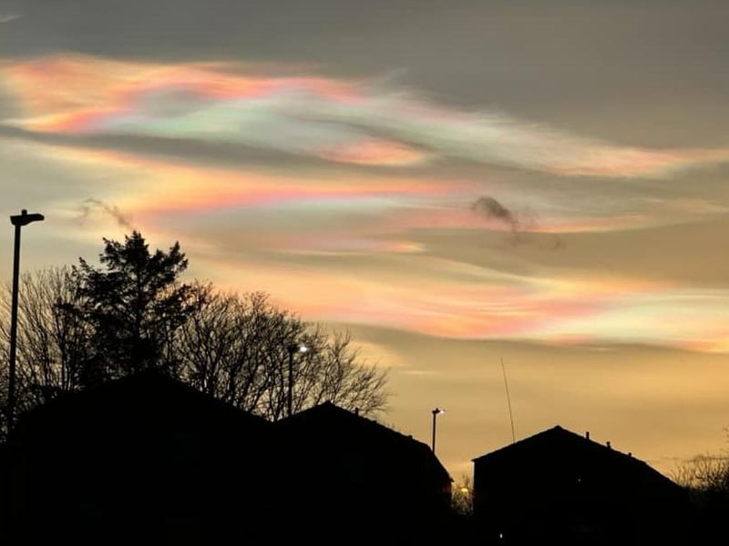 Nacreous clouds make for a wonderful sight!
picture: Karen Leeman