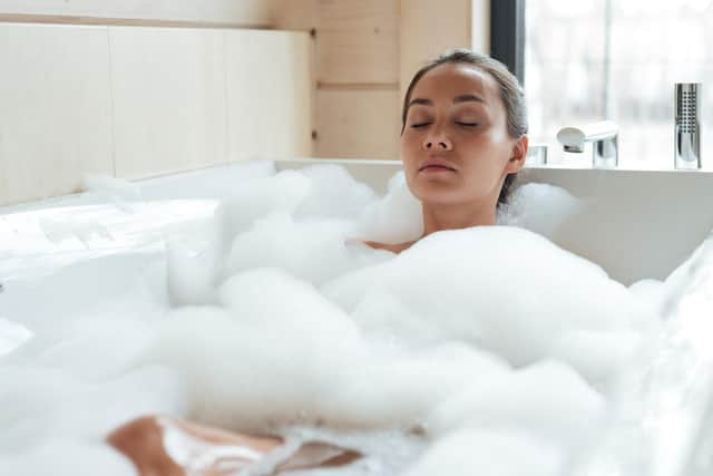 They study suggests that 15 minutes is probably the best length of time in the bath. Photo: StockAdobe