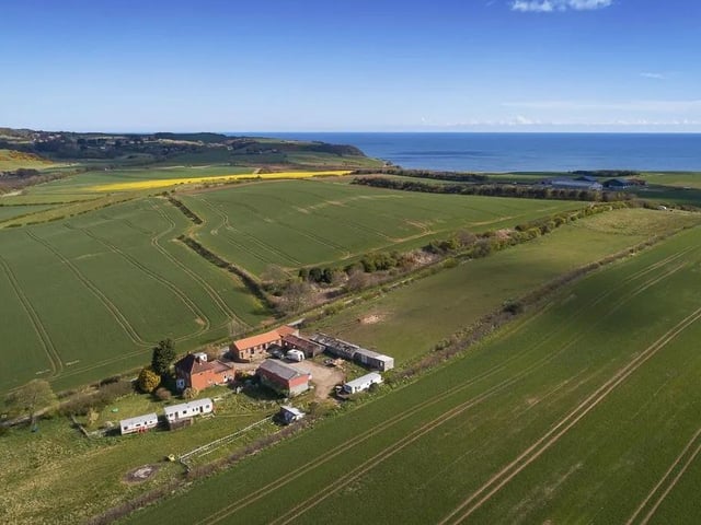 Five bedroom detached house - Guide orice £750,000