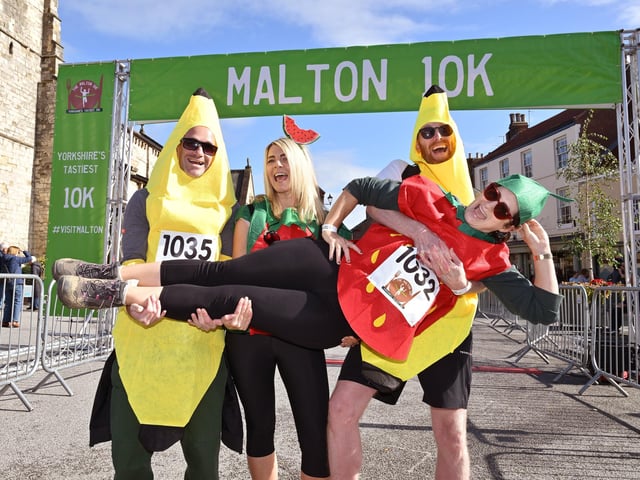Fruity fun at the finish line. photo: Richard Ponter