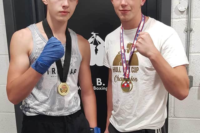 Boxing stars