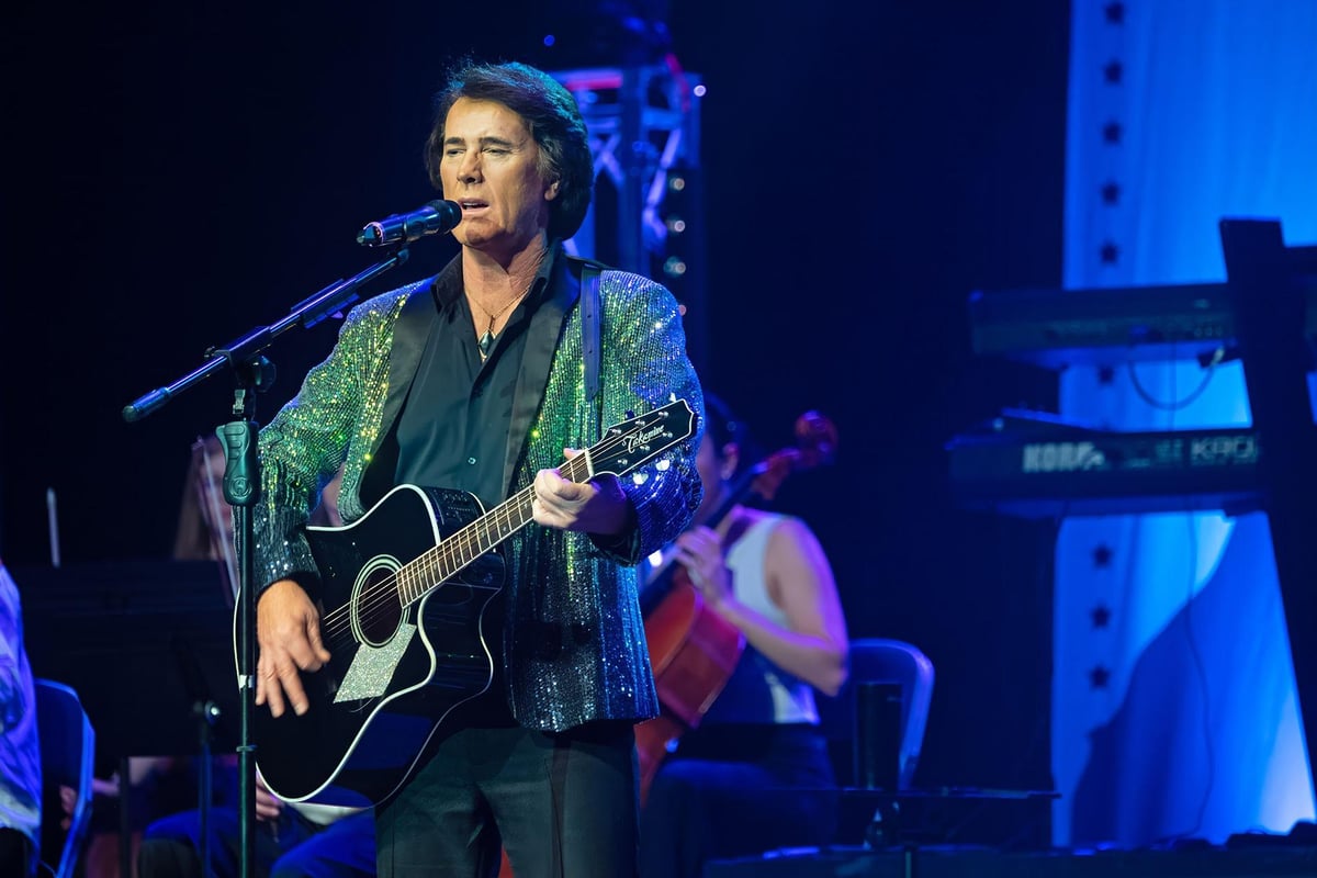 Fisher Stevens brings all the hits of Neil Diamond to Bridlington Spa