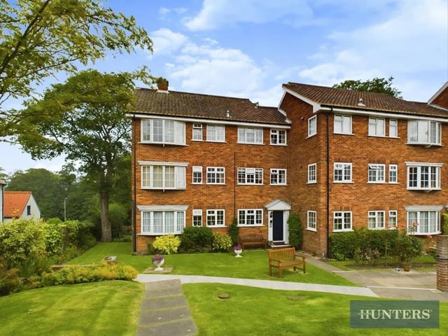 This two bedroom and one bathroom flat is for sale with Hunters with a guide price of £160,000.