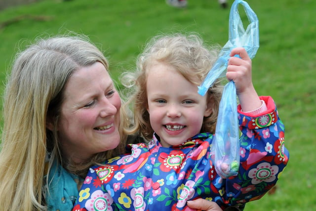 Carly Needham with her daughter Annabel, 4, from Chesterfield, show off the rewards of their Easter Egg hunt at Chatsworth House on Good Friday 2017