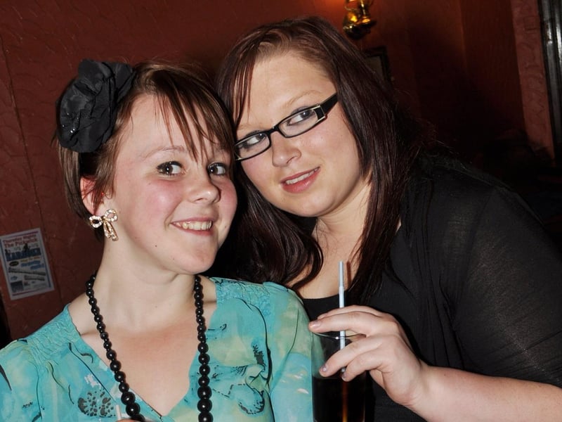 Pippa and Katie out in The Pickwick!
1130120e.
