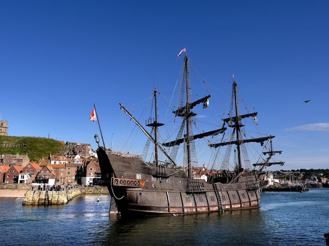 Galeón Andalucía passes the fish pier.