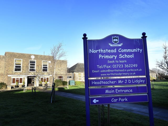 At this school, a total of 306.5 days were lost to illness in 2021/22, an average of 8.8 per teacher. 27 teachers took sickness absence, representing 77.1% of the workforce.