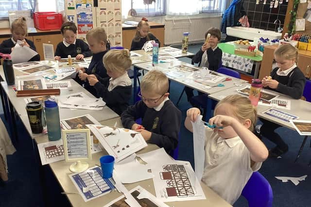 Primary School students taking part in No Pens Day activities