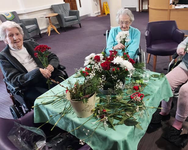 Staff and residents at Bridlington's Mallard Court care home were treated to an interactive virtual Valentine’s table decorating masterclass, courtesy of talented master florist, Kathryn Delve.