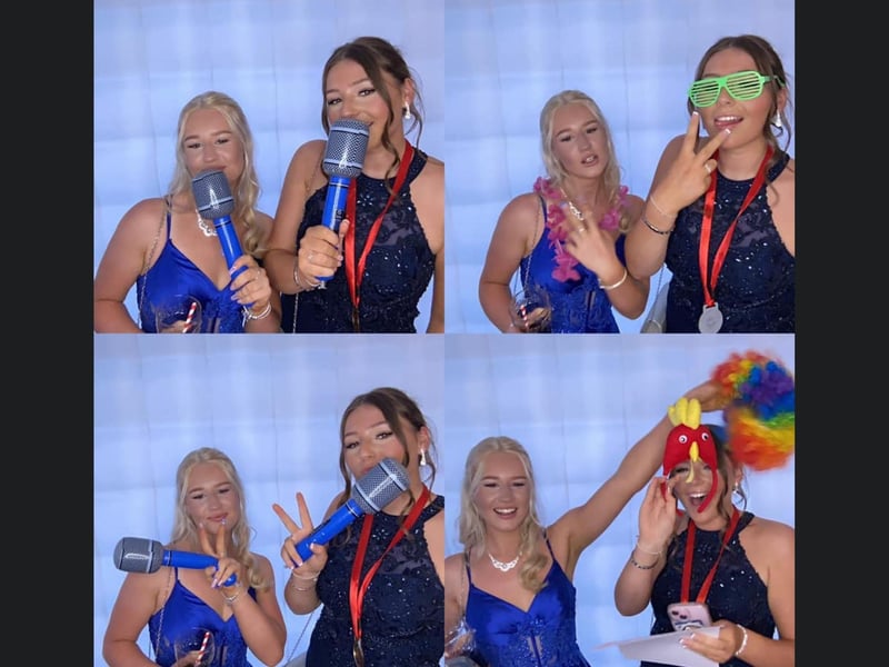 Having fun in the photobooth!
