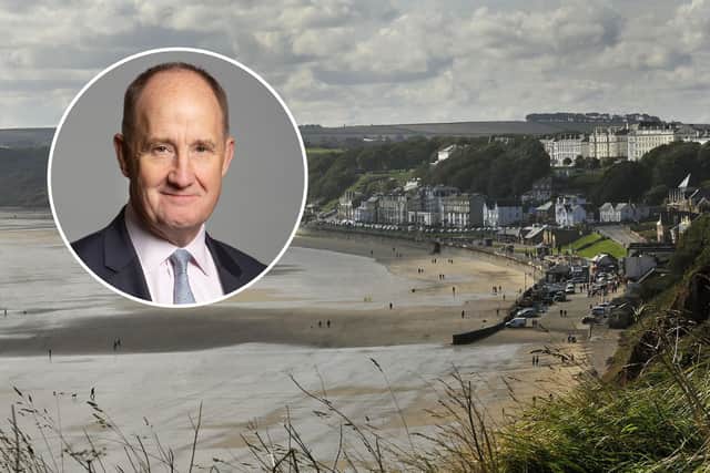 Filey and inset, Thirsk and Malton MP Kevin Hollinrake, whose constituency includes the coastal town. (Photo: Richard Ponter and CC BY 3.0)
