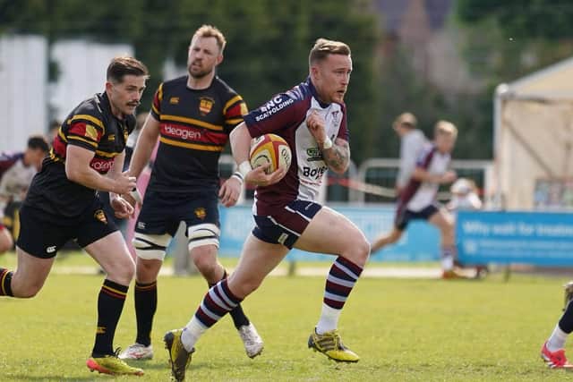 Jordan Wakeham races away for Scarborough RUFC in the 92-21 Papa John's Plate semi-final loss at West Bridgford. Photo by Charlie Hopper