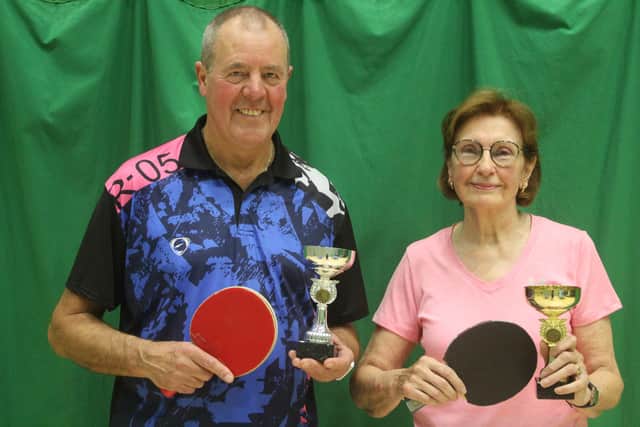 Peter Clarkson and Delphine Kaye were the winners in the Wednesday Night Round-Robin.