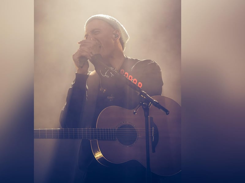 Dermot Kennedy entertains fans in Scarborough.