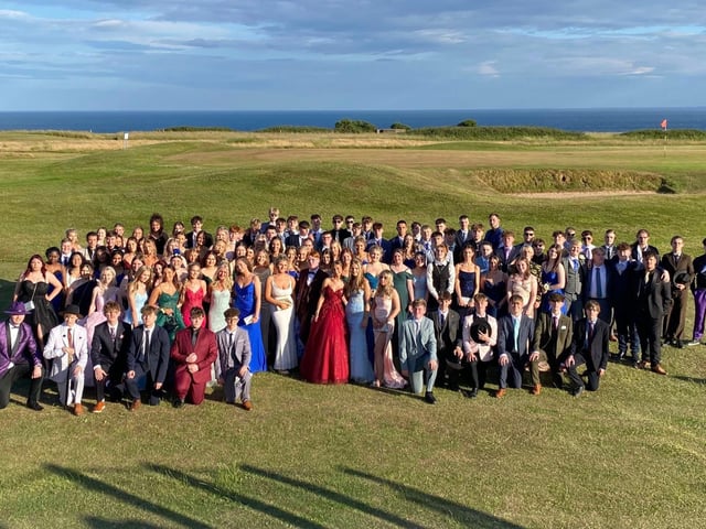 The whole year posing for a picture.