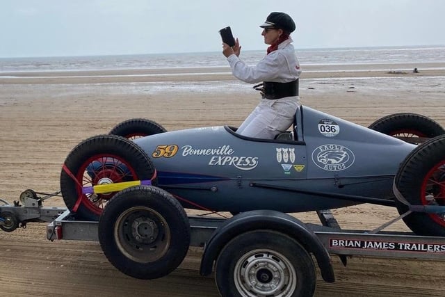 Ian Sandy snapped this unusual Race the Waves image