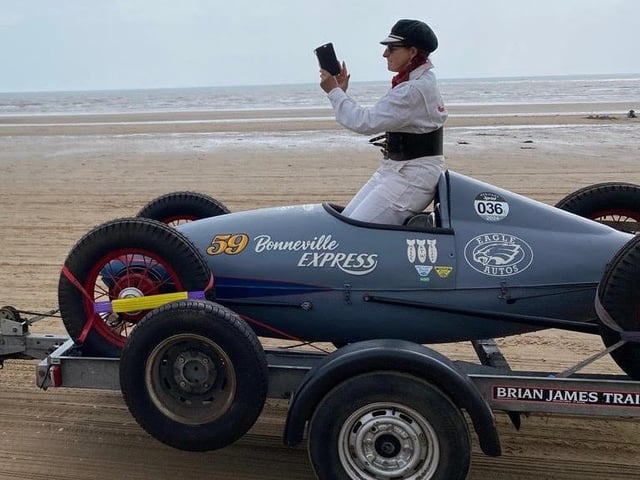 Ian Sandy snapped this unusual Race the Waves image