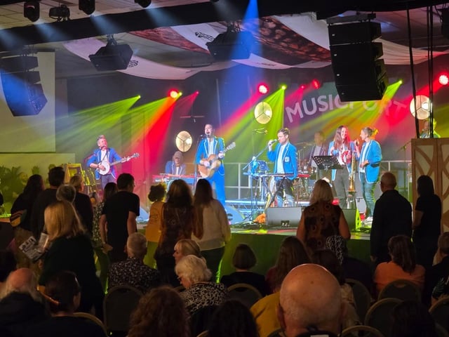 Hope and Social on the Main Stage.