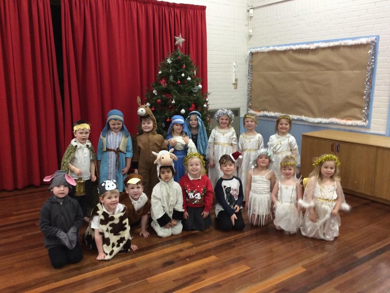 Pickering School reception class perform Boogie Woogie nativity.