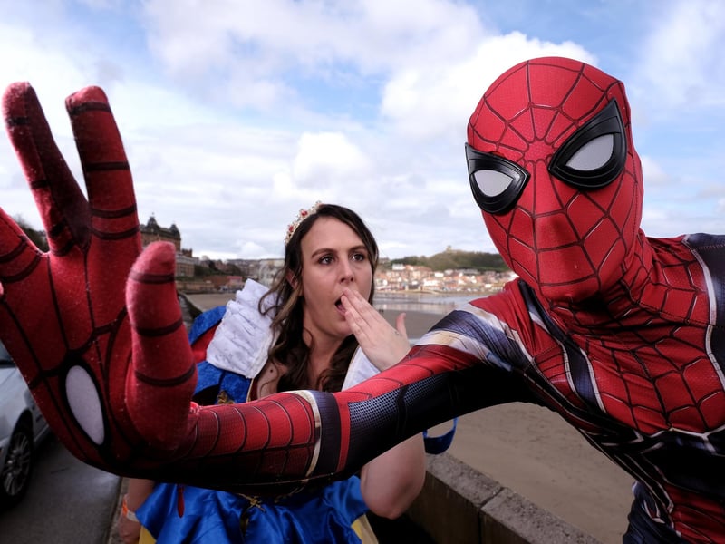 Spider Man rescues Snow White!