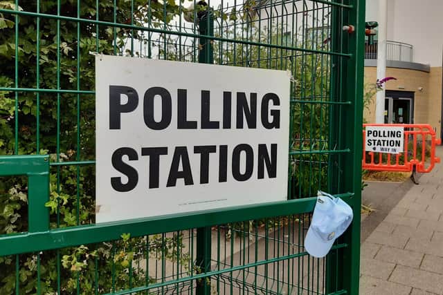 Polling station sign. Courtesy Anttoni Numminen/LDRS