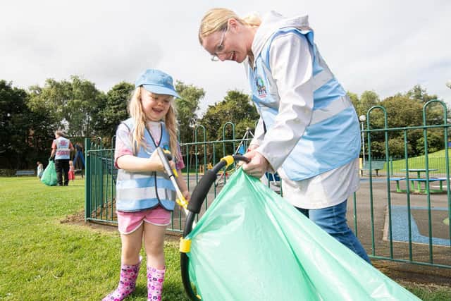 Keep Scarborough Tidy volunteers Kerry Jewell and her niece.