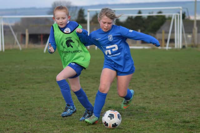 Heslerton Hummingbirds U9s girls take on Brooklyn. PHOTOS: CHERIE ALLARDICE