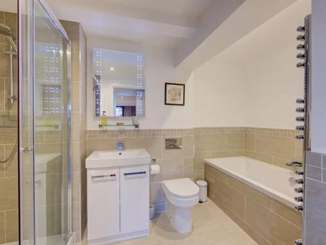 The modern bathroom at the apartment Tornado.