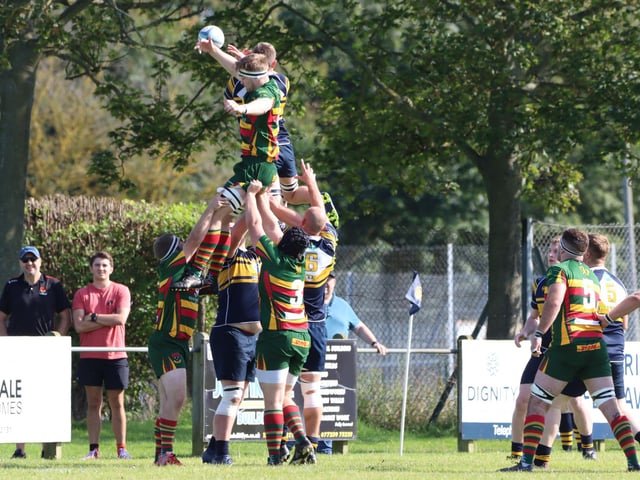 The teams battle it out for lineout ball