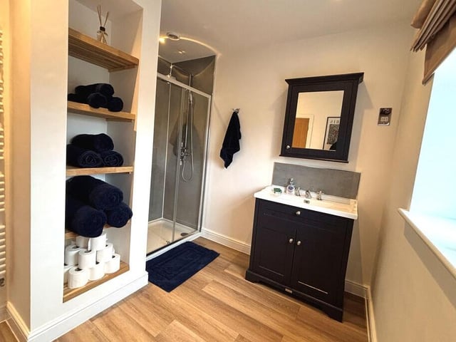 A modern en suite shower room.