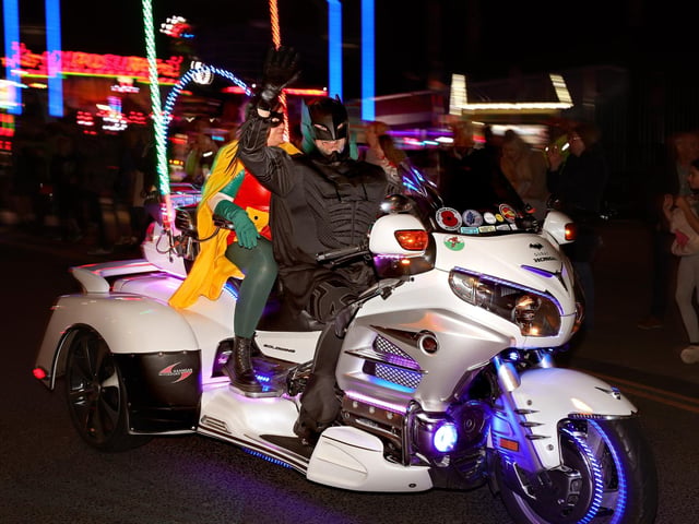 Batman and Robin by Luna Park. photo: Richard Ponter