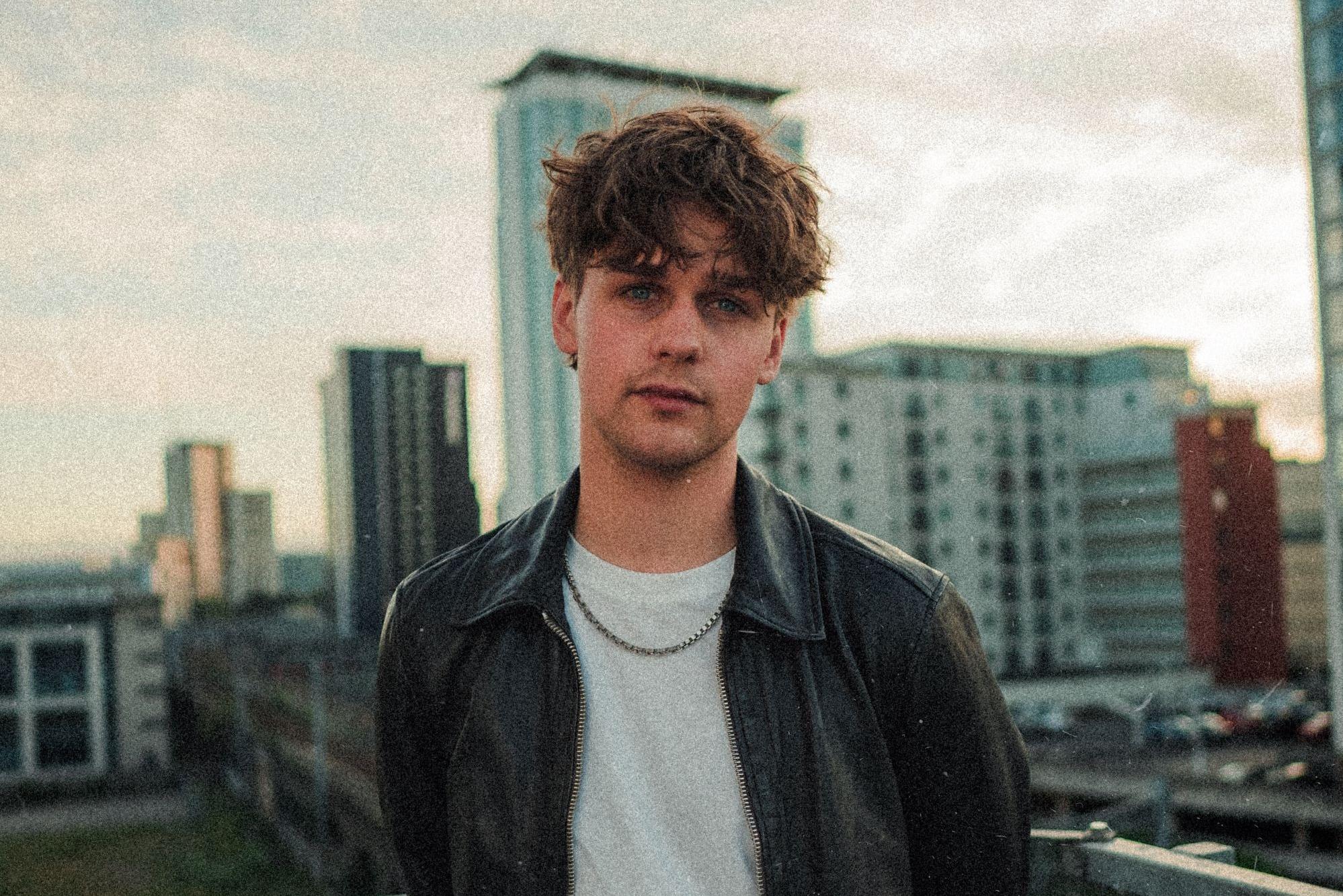 Rising musician Ben Ellis to open show for James Arthur in Scarborough