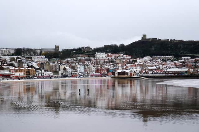 Snowfall in Scarborough South Bay. photo: Richard Ponter