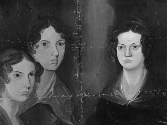 Authors Charlotte and Anne Brontë are said to have been frequent visitors to Scarborough. Anne is buried in the graveyard next to St. Mary's Church. A blue plaque in Anne's memory can be seen on The Grand Hotel, where she died at a house on the site.