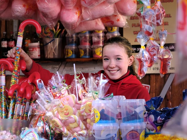 The fair offers lots of sweets as wel as other food stalls.