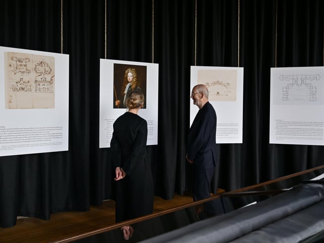 Roz Barr and Nick Howard at the exhibition. photo: Richard Ponter