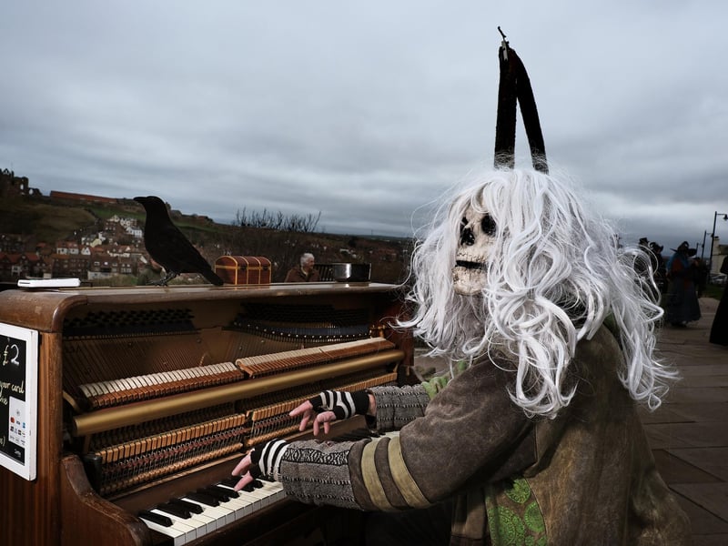 Play that spooky music!