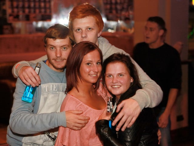 Drakey, Gingi, Paris and Stacey in Quids Inn