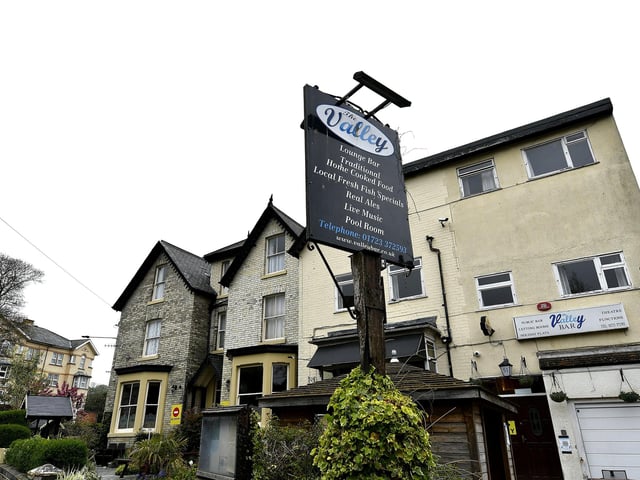 The Valley Bar is located on Valley Road and has a large beer garden to the front of the pub which has plenty of tables and space.