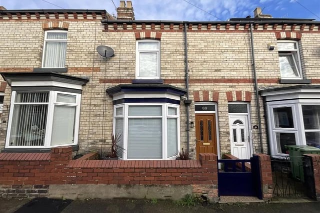 This two bedroom and one bathroom mid-terrace home is for sale with CPH Property Services with a guide price of £140,000.