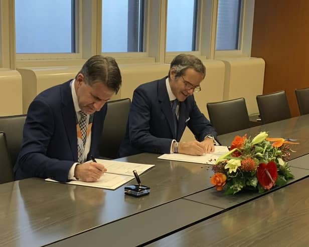 Signing of the International Atomic Energy Agency (IAEA) deal with Tom McCulley, CEO of Anglo American’s Crop Nutrients business.