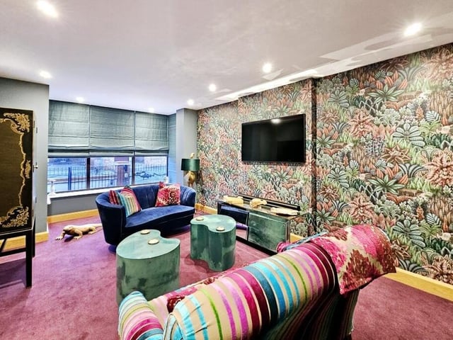 Relaxed space with a colourful theme.