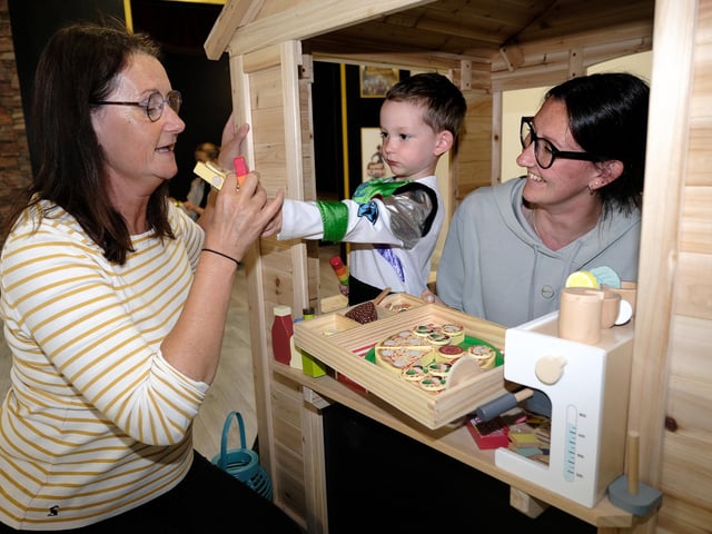 Great customer service here in the The Little Play Company's shop!