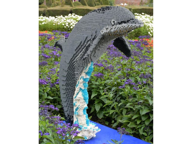 The exhibition brings to life an incredible display of some of the world’s most beautiful endangered species, hand-built using 556,086 bricks.
